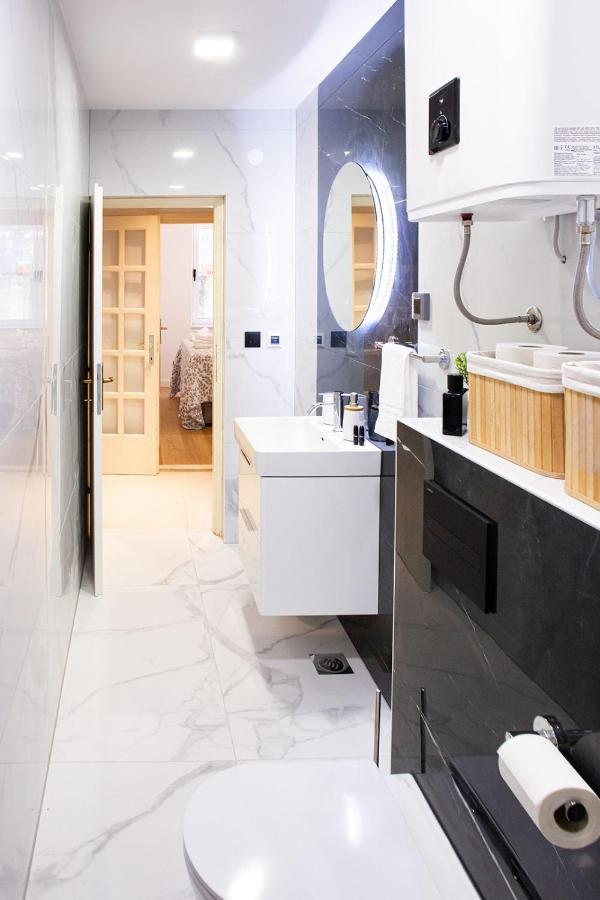 Three Bedroom Apartment With Old Town View - Orlanda'S Apartment Dubrovnik Buitenkant foto