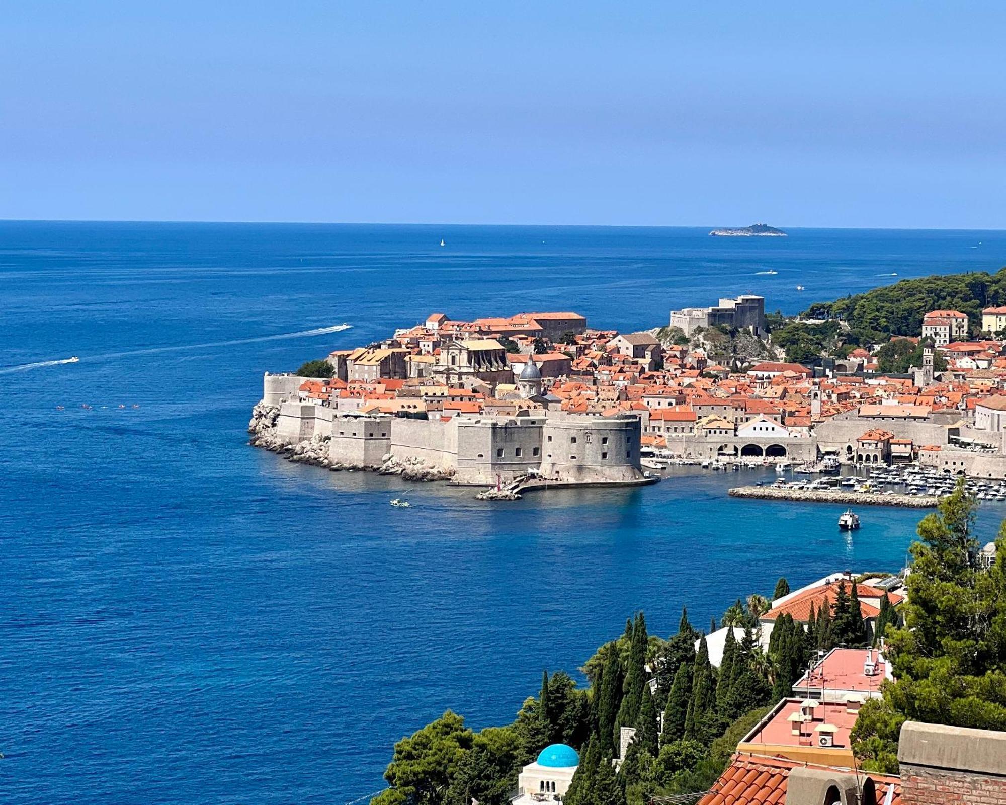 Three Bedroom Apartment With Old Town View - Orlanda'S Apartment Dubrovnik Buitenkant foto
