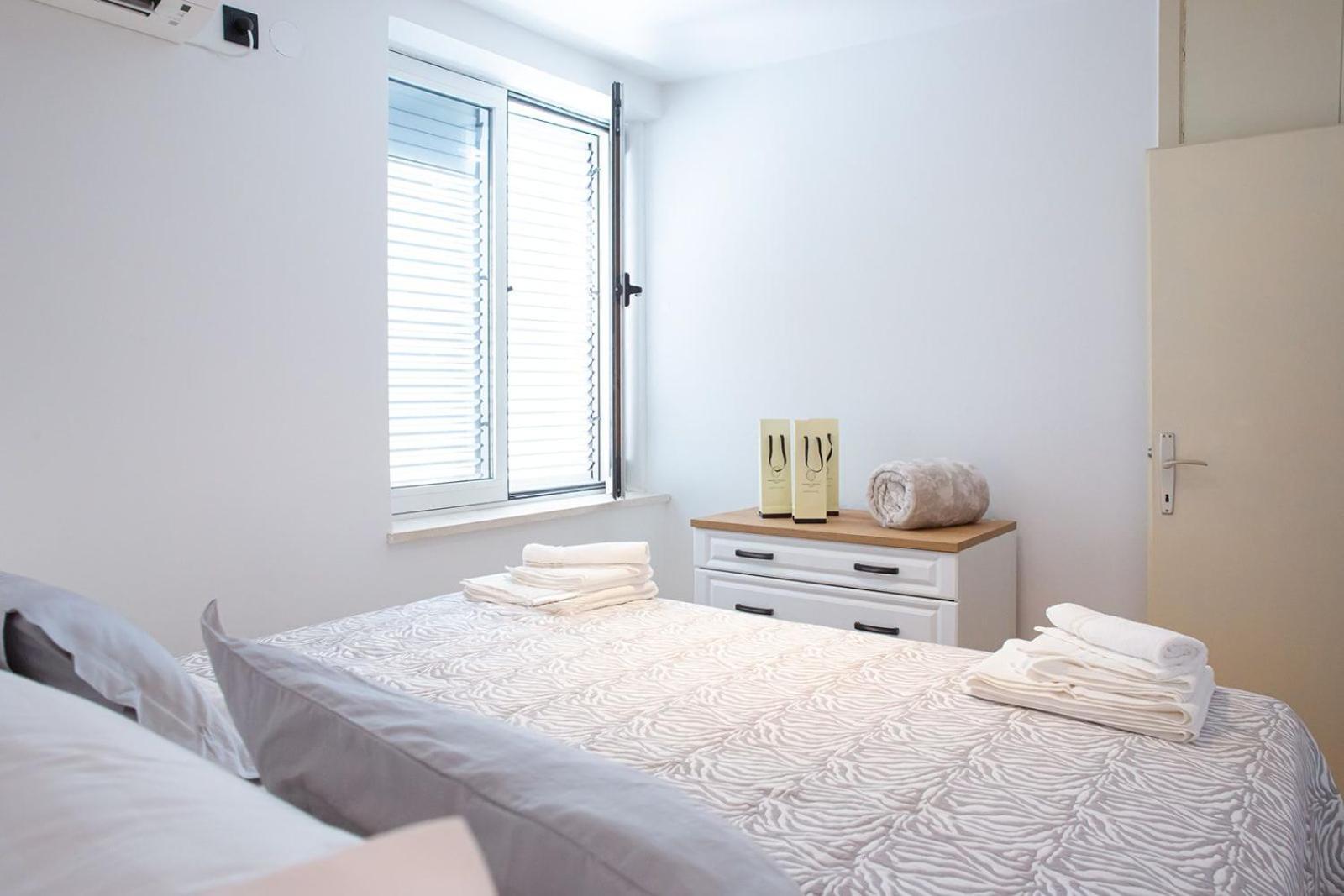 Three Bedroom Apartment With Old Town View - Orlanda'S Apartment Dubrovnik Buitenkant foto